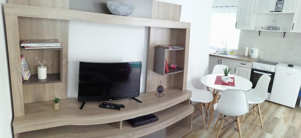 Apartman Gust تْشيرسيك نوفي المظهر الخارجي الصورة